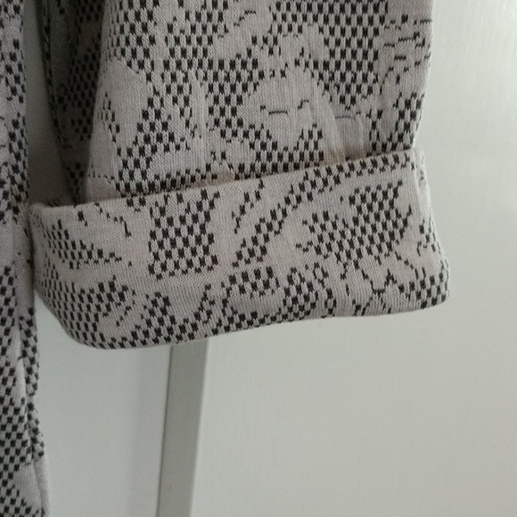 Croft & Barrow 3/4 Sleeve Top (M) - Picture 3 of 7